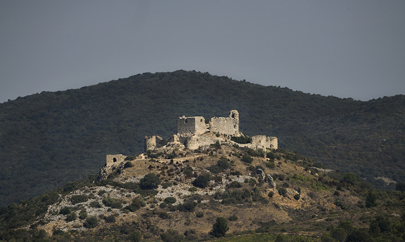 Chateau d'Aguilard depuis Tuchan pays Cathares